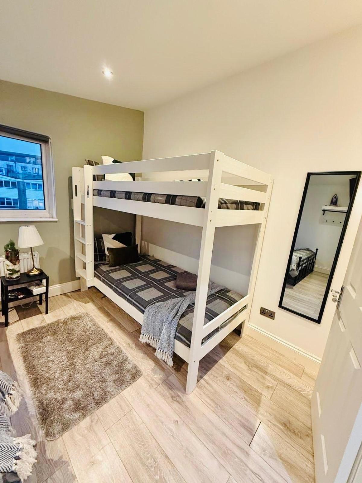 15 Min To Central London Guest Suites 22 Extérieur photo
