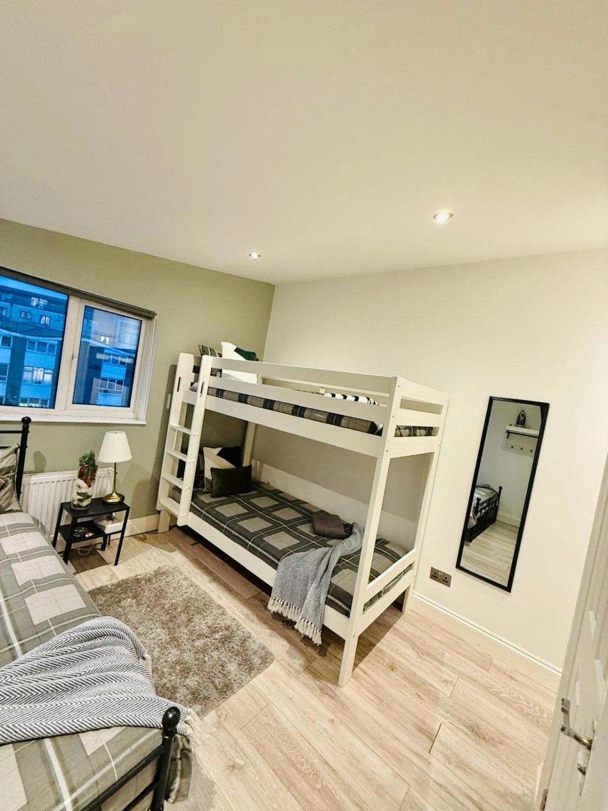 15 Min To Central London Guest Suites 22 Extérieur photo
